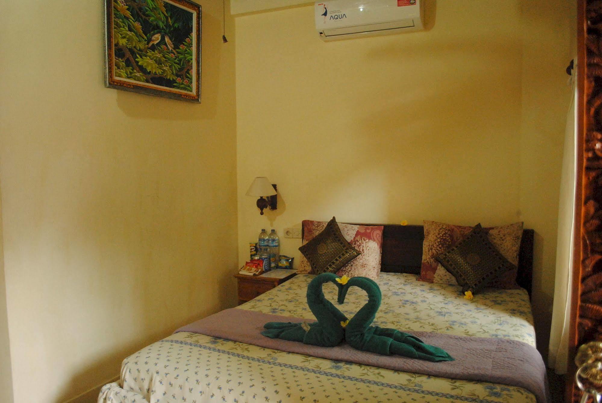 Jangkrik Homestay อูบุด ภายนอก รูปภาพ